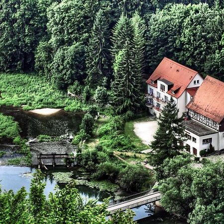 Hotel-Gasthof Neumuehle Kreenheinstetten Екстериор снимка