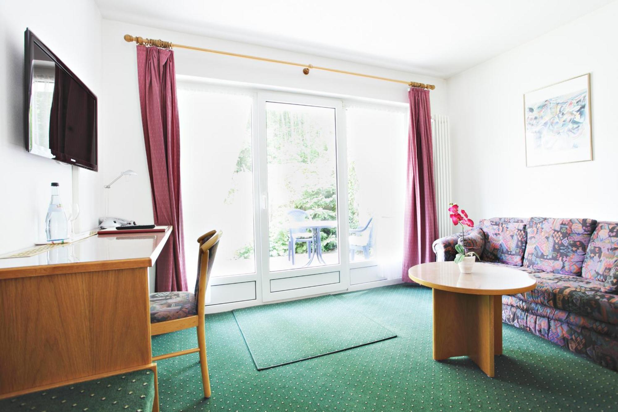 Hotel-Gasthof Neumuehle Kreenheinstetten Стая снимка